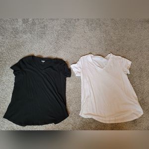 2 Basic Old Navy T-shirts